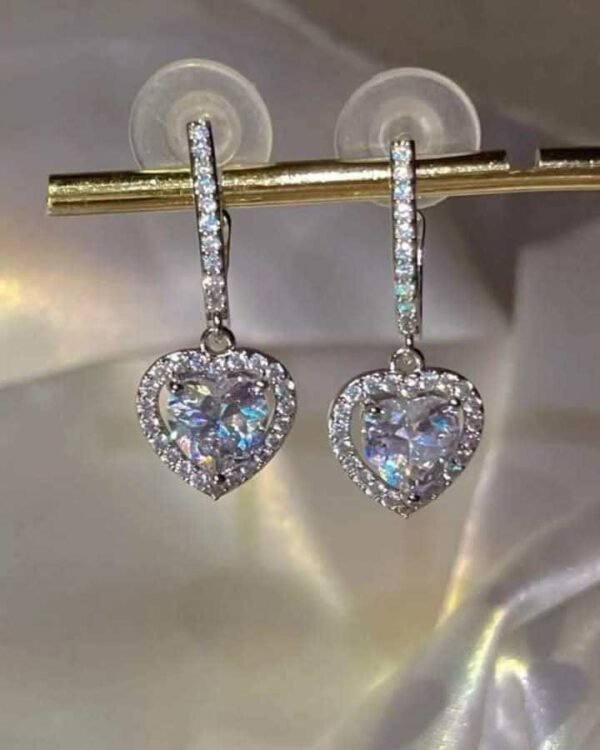 حلق بنادورا قلب ابيض - Pandora earring White heart