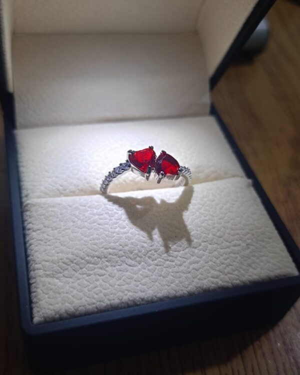 خاتم بنادورا قلبين لون احمر - Pandora ring, two hearts